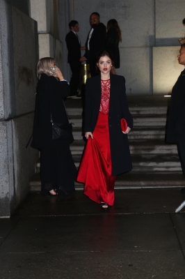 HQ
