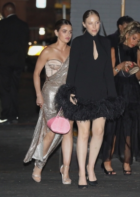 outsideejparty270322-008.jpg