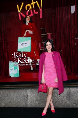 outsidesaks050220-121.jpg