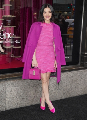 outsidesaks050220-123.jpg