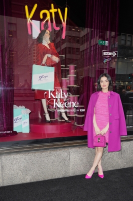 outsidesaks05022020-051.jpg