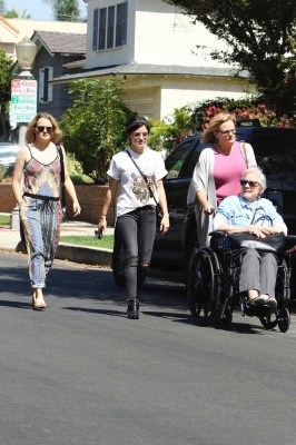 outwithherfamily210918-027.jpg