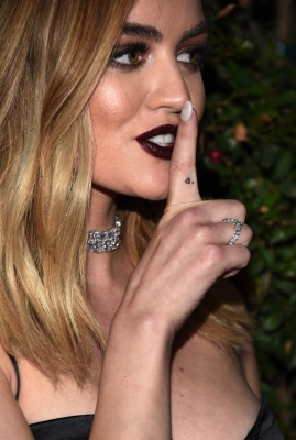 HQ

