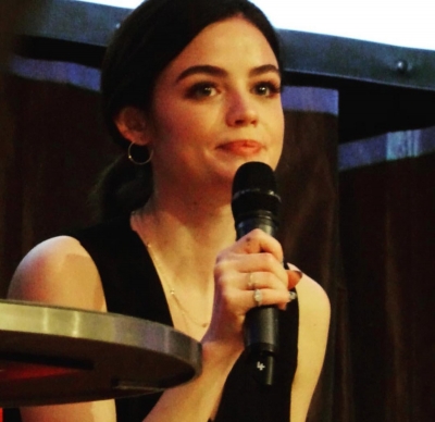 revelationsGER0402117-042.jpg