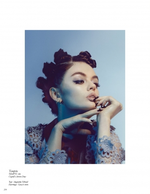 HQ
