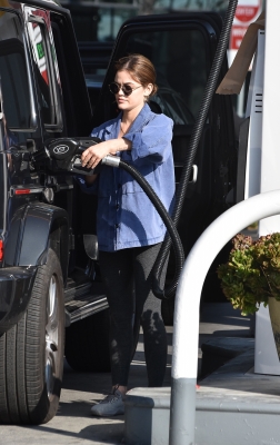 seenatthegasstationinstudiocity100221_022.jpg