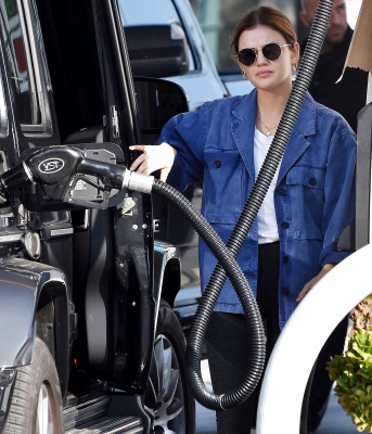 seenatthegasstationinstudiocity100221_049.jpg