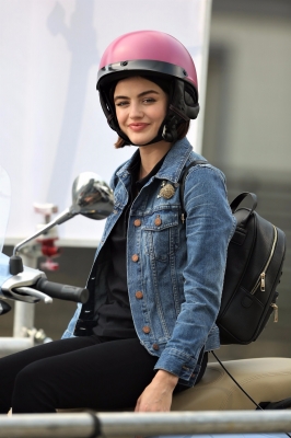 HQ
