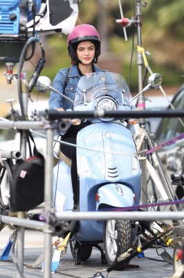HQ
