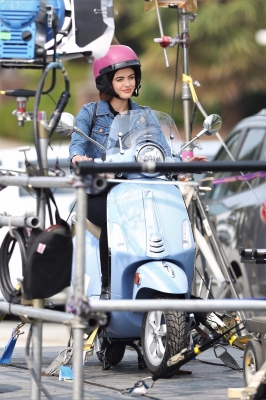 HQ
