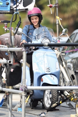 HQ
