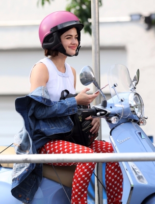 HQ
