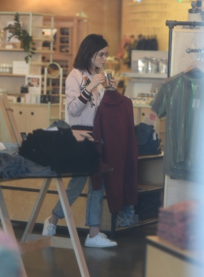 HQ
