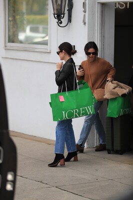 shoppingbh080224-025.jpg