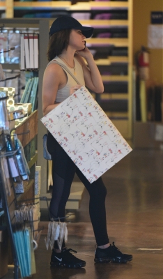 HQ
