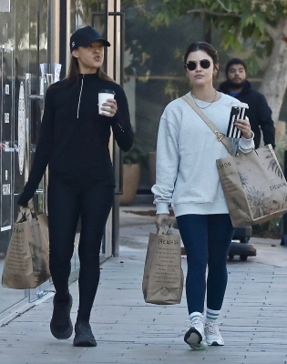 shoppingla061122-004.JPG