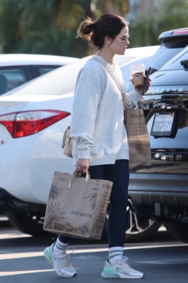 shoppingla061122-037.JPG