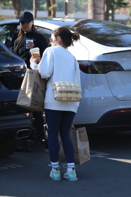 shoppingla061122-067.JPG