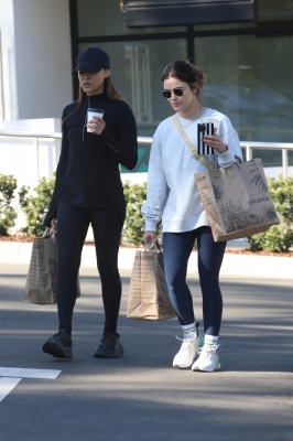 shoppingla061122-076.JPG