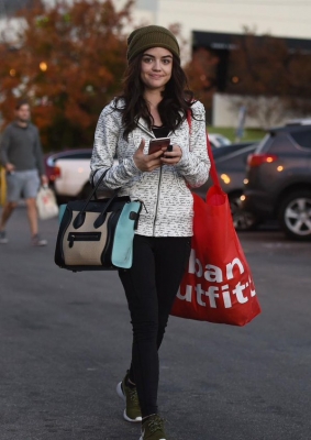 shoppingwh061215-010.jpg