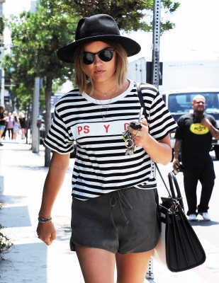 shopwh060715-041.jpg