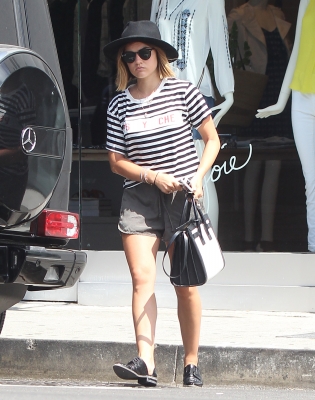 shopwh060715-095.jpg