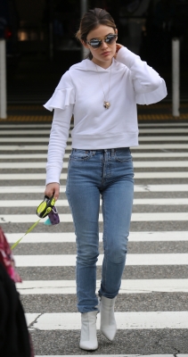 HQ
