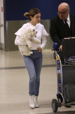 HQ
