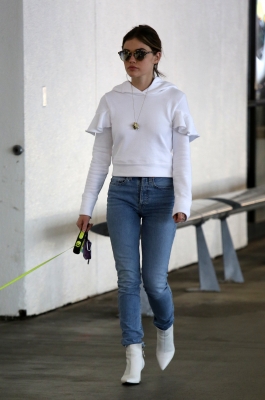 HQ
