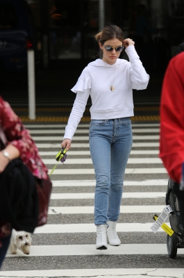 HQ
