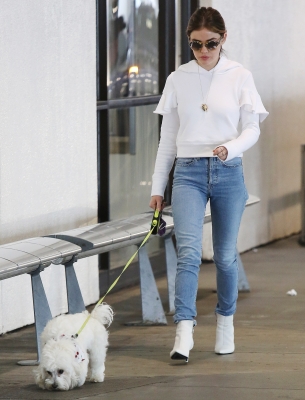 HQ
