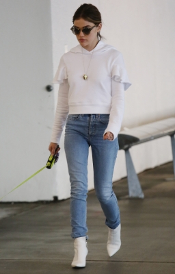 HQ
