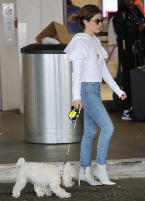 HQ
