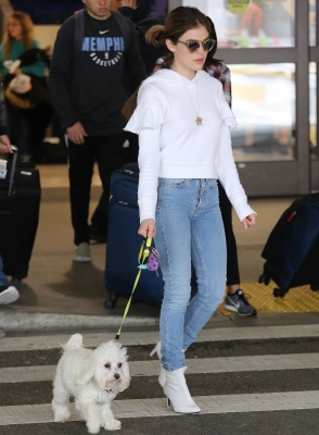 HQ
