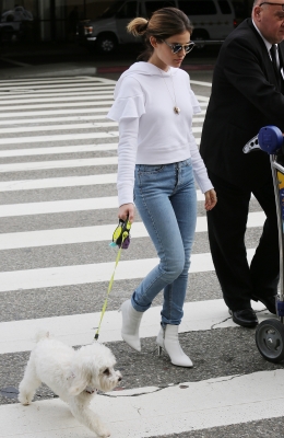 HQ
