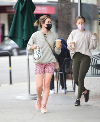 starbuckswithafriend070321_006.jpg