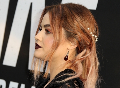 HQ
