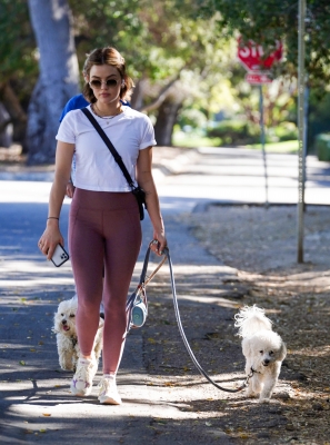 walkingdogs07032022-010.JPG