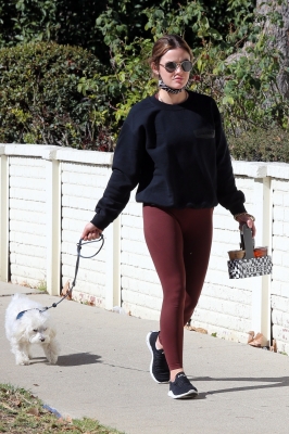 walkingela180221-001.jpg
