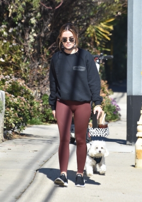 walkingela180221-017.jpg