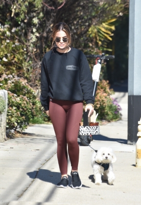 walkingela180221-019.jpg