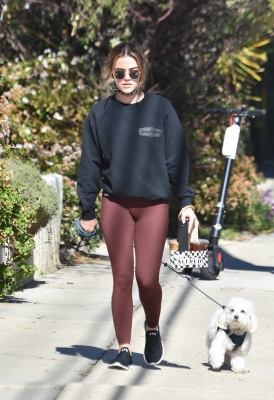 walkingela180221-023.jpg