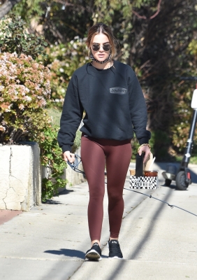 walkingela180221-031.jpg