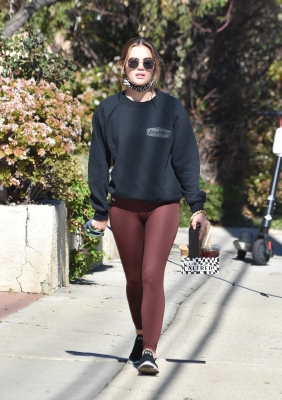 walkingela180221-034.jpg