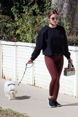 walkingela180221-051.jpg