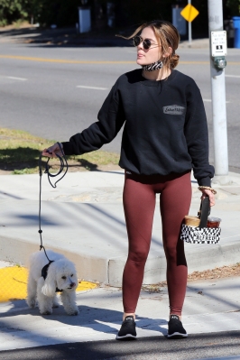 walkingela180221-056.jpg