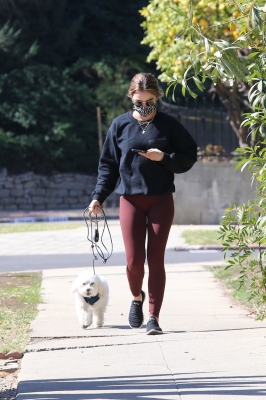 walkingela180221-073.jpg