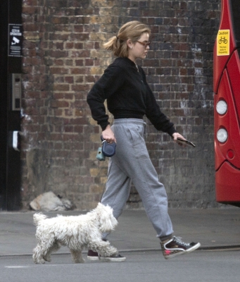 walkingherdoginlondon_2804_006.jpg