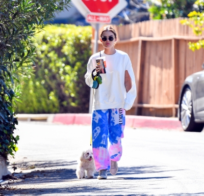 walkswithherdoginstudiocity_2401-001.jpg