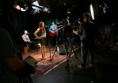 yahoomusic040614-006.jpg
